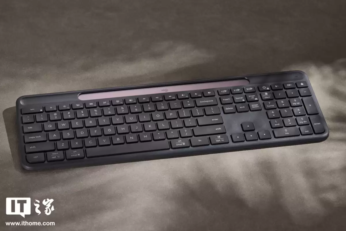 【IT之家开箱】罗技 SIGNATURE SLIM SOLAR+ K980 无线键盘图赏：纯光能供电、无接口设计