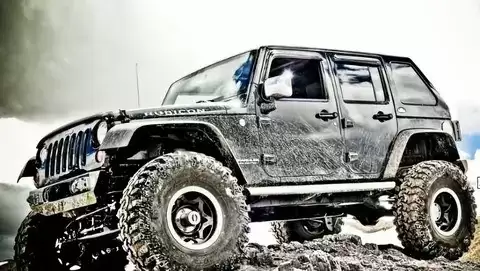 龙池虹口越野穿越：挑战15度陡坡与地震遗址的极限之旅