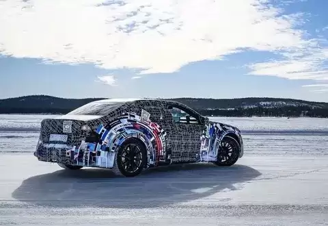 宝马下一代纯电M3曝光：800V平台+四电机驱动重塑性能标杆