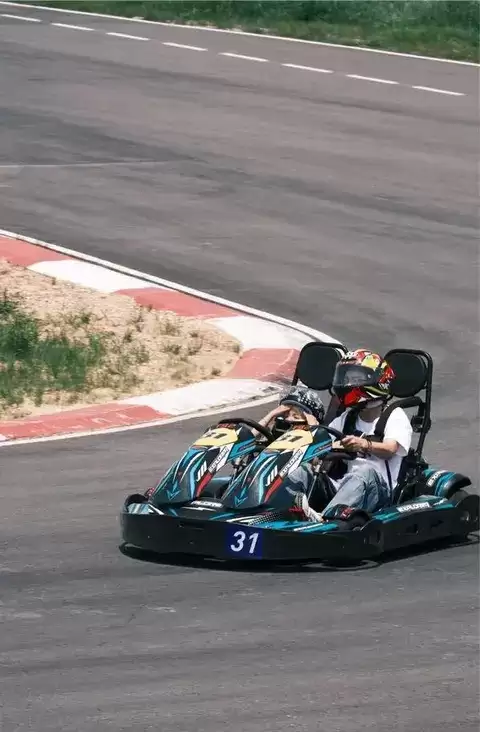 新手入门卡丁车全攻略：装备选择到驾驶技巧一文讲透