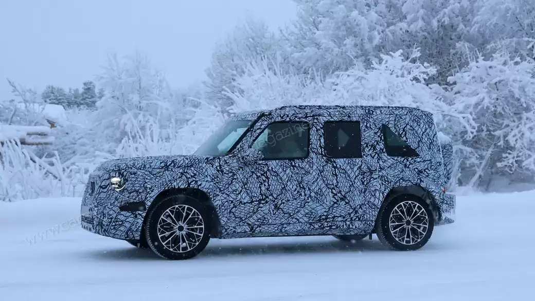 奔驰“小G”测试车现身雪地：全新平台，设计更年轻