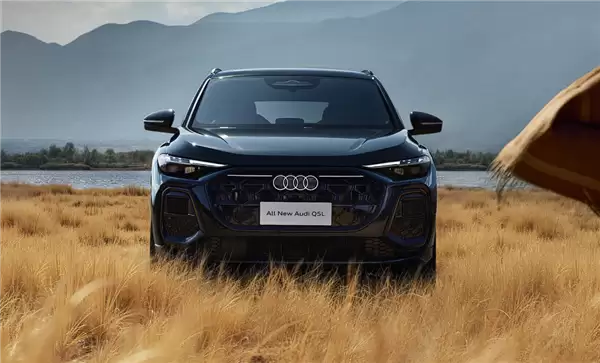 全新奥迪Q5L上市,30.98万起售,标配双联屏+华为智驾