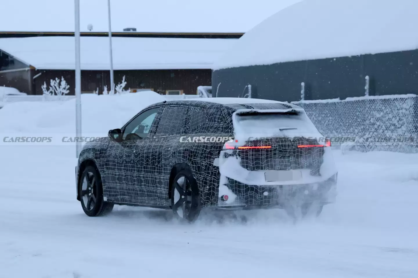 宝马 iX3 M 高性能 SUV 路测图曝光