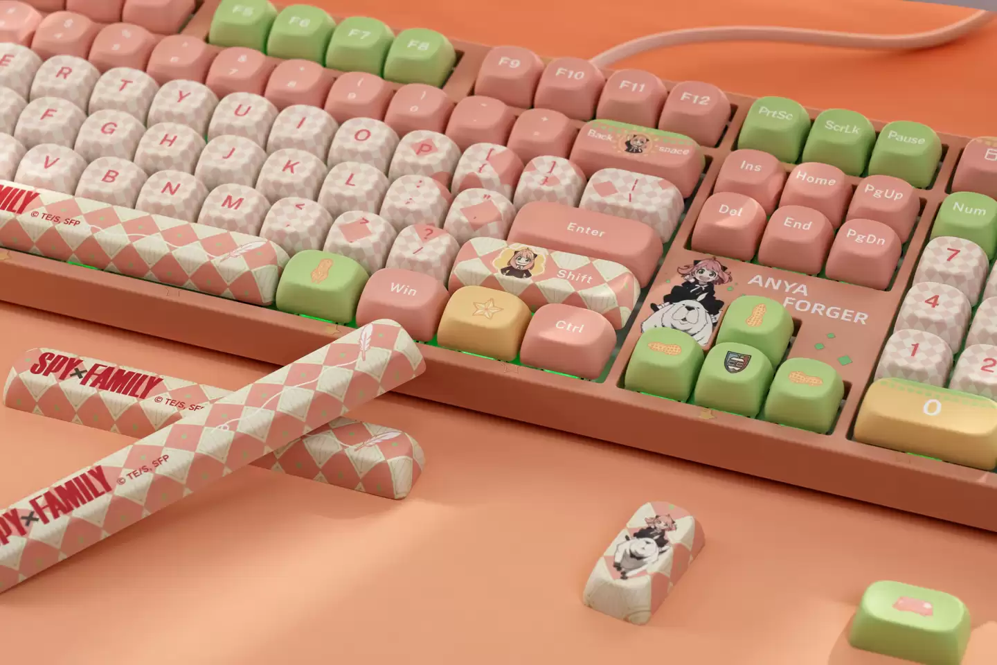 Akko 推出 5108B Plus《间谍过家家》联名阿尼亚主题三模机械键盘,399 元