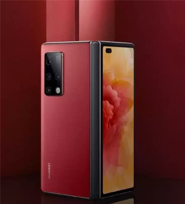 2025年中国市场折叠机出货：华为66.6%断层第一！顶其他家总和两倍