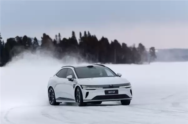 极氪官方预告:新款007GT/007二季度上市!配900V高压架构