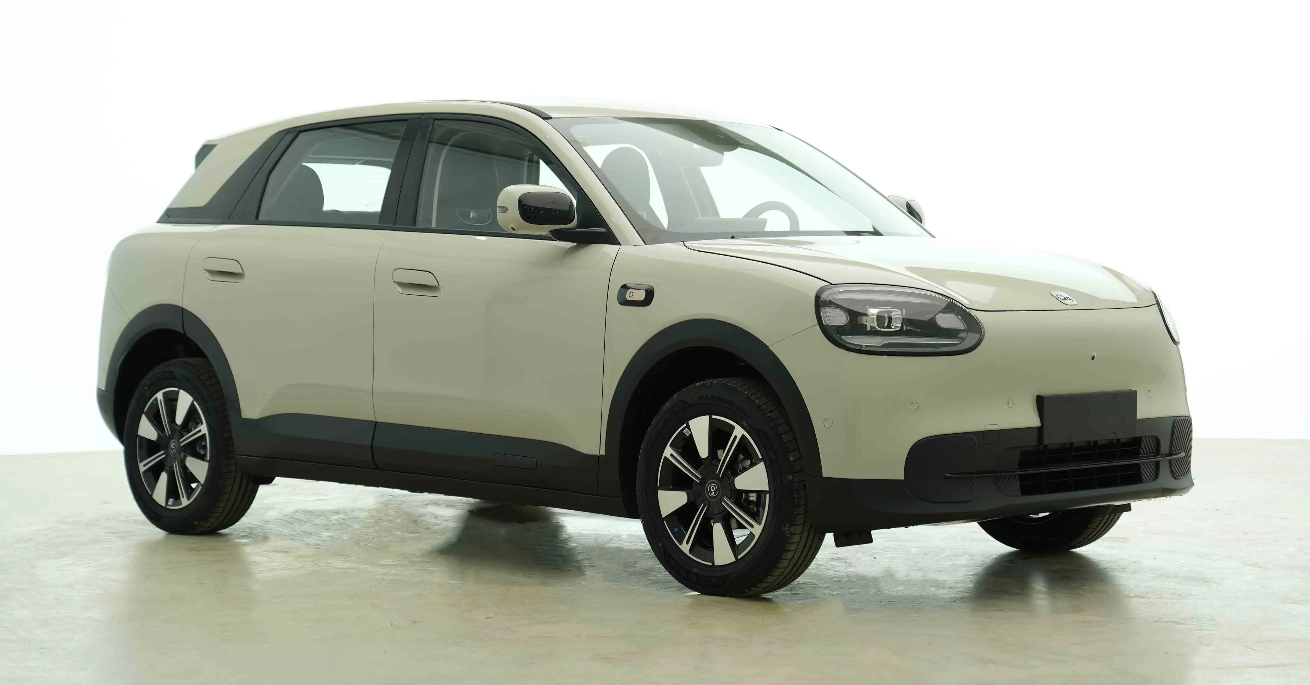 全新奇瑞 QQ3 纯电动车预告:灵犀座舱、猎鹰 500 智驾,有望下月发布