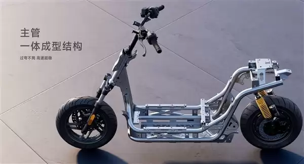 19299元起 九号M5+200电动摩托车发布:极速可达110km/h