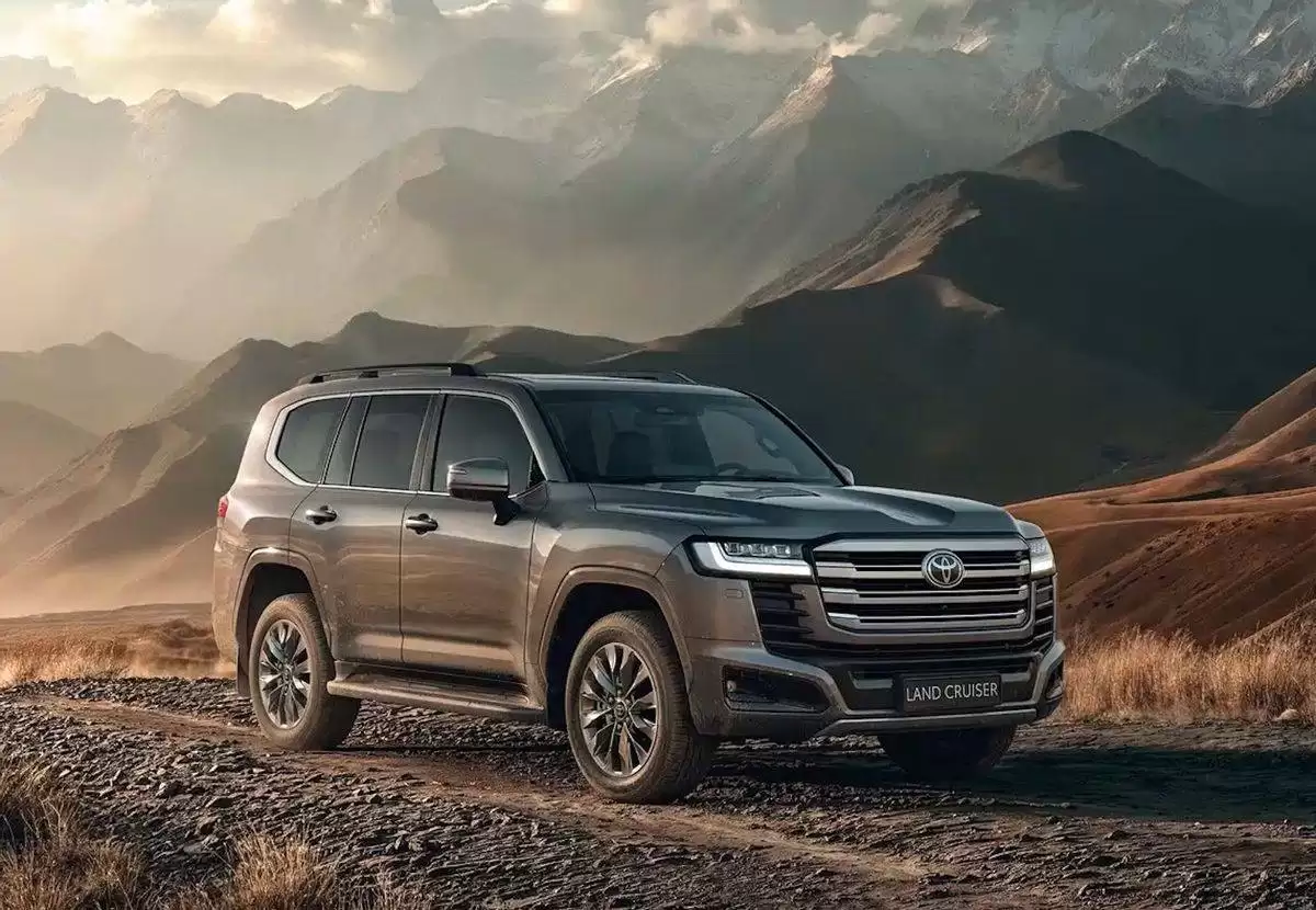 新兰德酷路泽300+Hybrid外观