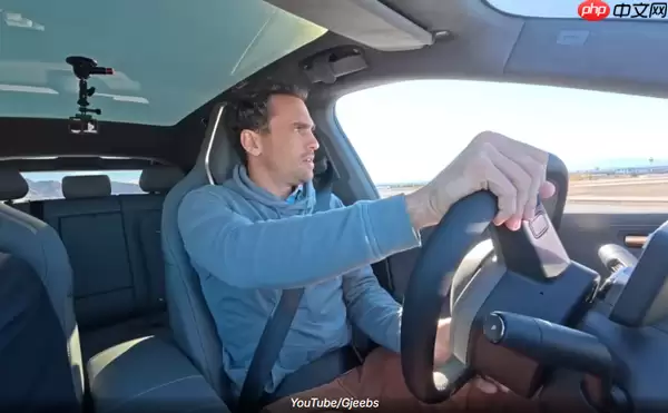 来自东方的“降维打击” 美国特斯拉车主试驾极氪后感叹