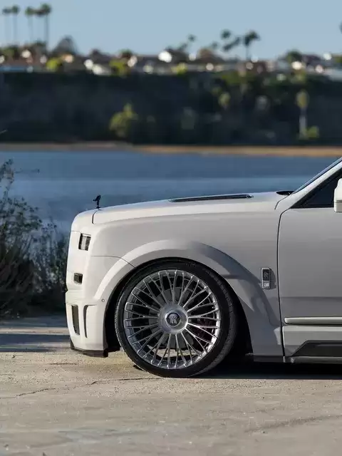 劳斯莱斯库里南深度宽体改装重塑顶级SUV美学