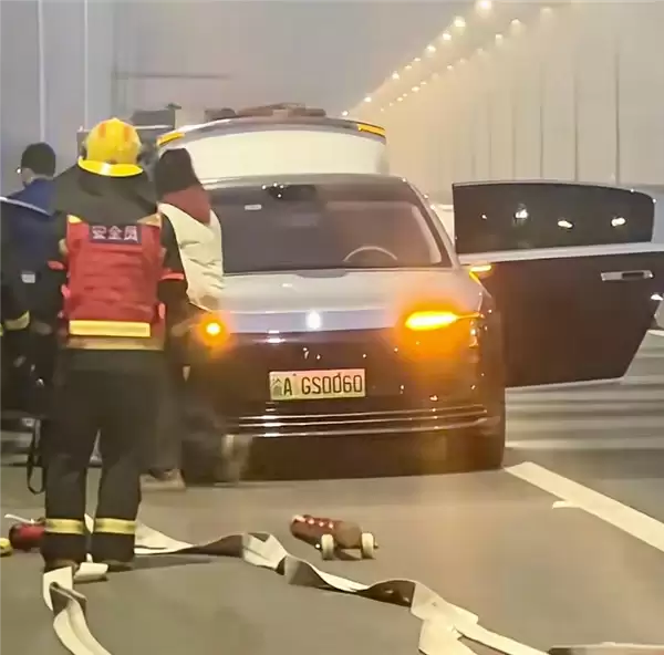 网传问界S800自燃起火 官方回应:系打火机被挤压 非车辆原因