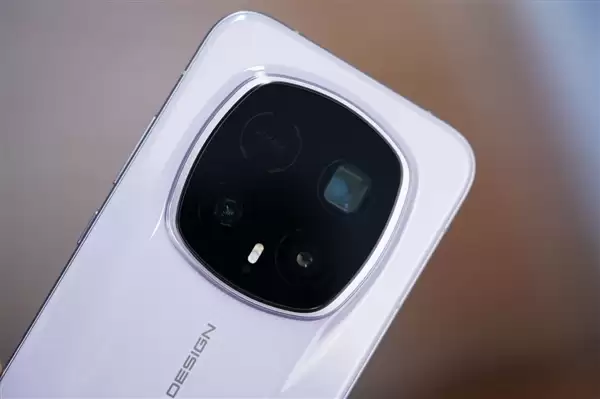 24GB内存！荣耀Magic 8 RSR保时捷设计首发评测：当今调教最好的第五代骁龙8至尊机皇