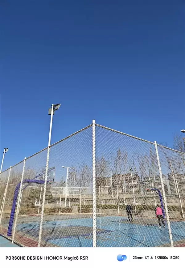 24GB内存！荣耀Magic 8 RSR保时捷设计首发评测：当今调教最好的第五代骁龙8至尊机皇