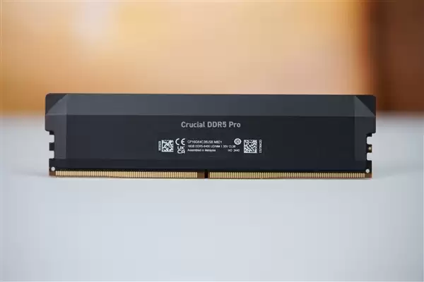 内存价格涨疯了!DDR5狂飙至去年4.4倍:连DDR3都翻倍暴涨