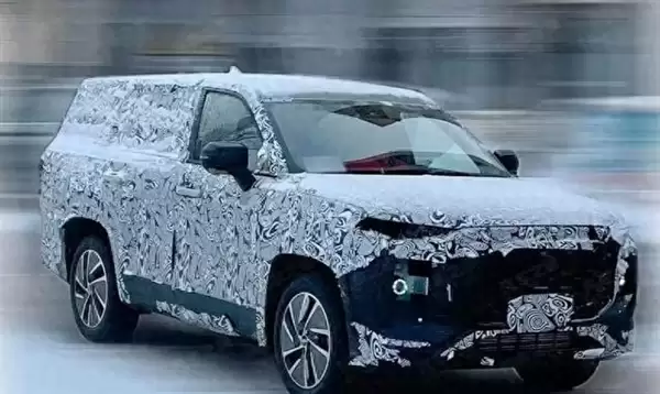 尺寸超风云T11！奇瑞全新硬核SUV T1T曝光：三排布局+更大车身