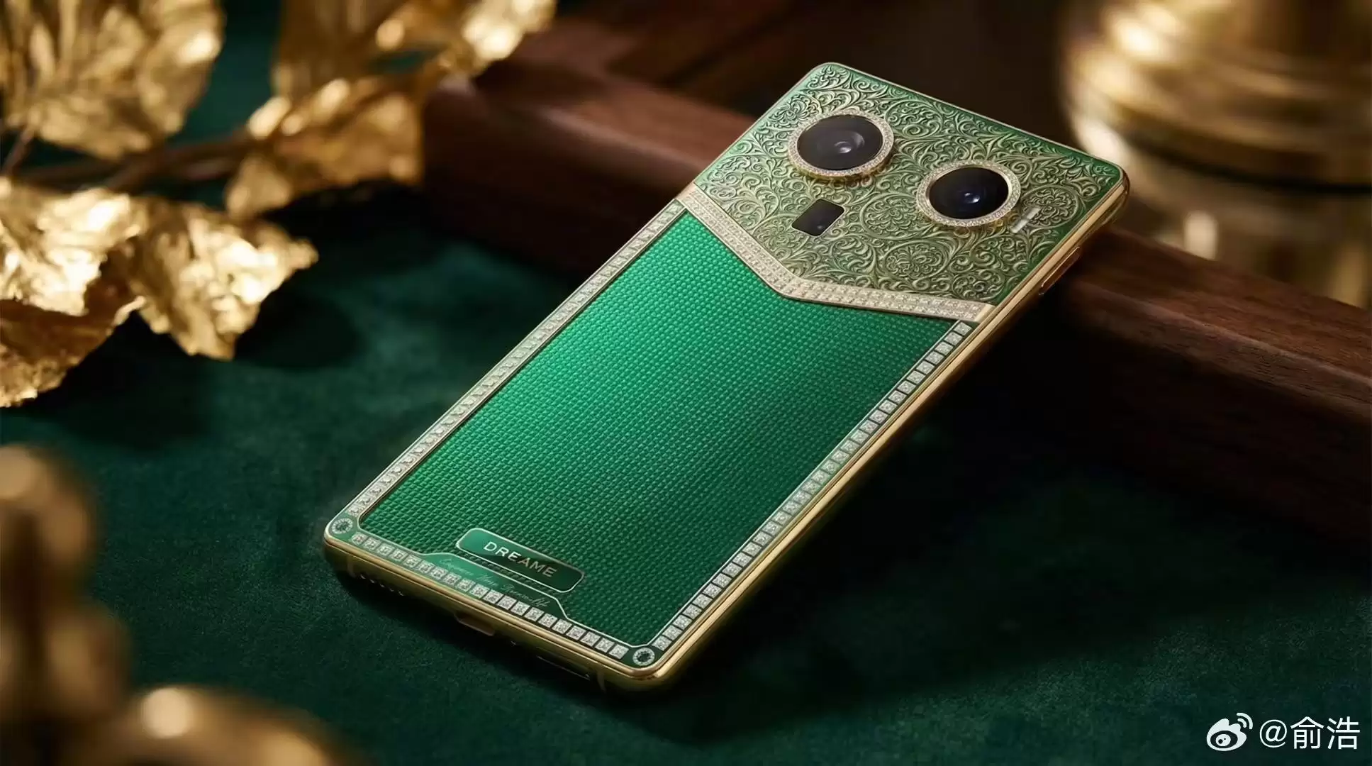 首款追光手机概念图揭晓：创始人俞皓称宁可放弃保密也要公开交互，但后续又将图片隐藏