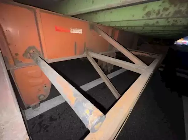 车轴一拆 费用猛降！高速逃费团伙偷逃60多万通行费被查