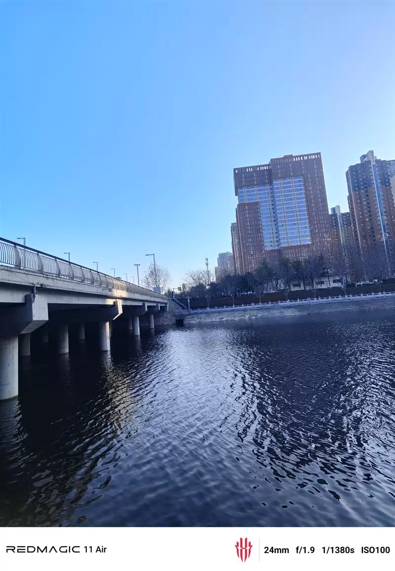 真全面+7000mAh电池 红魔11 Air全面评测:续航焦虑不存在的电竞机颜王!