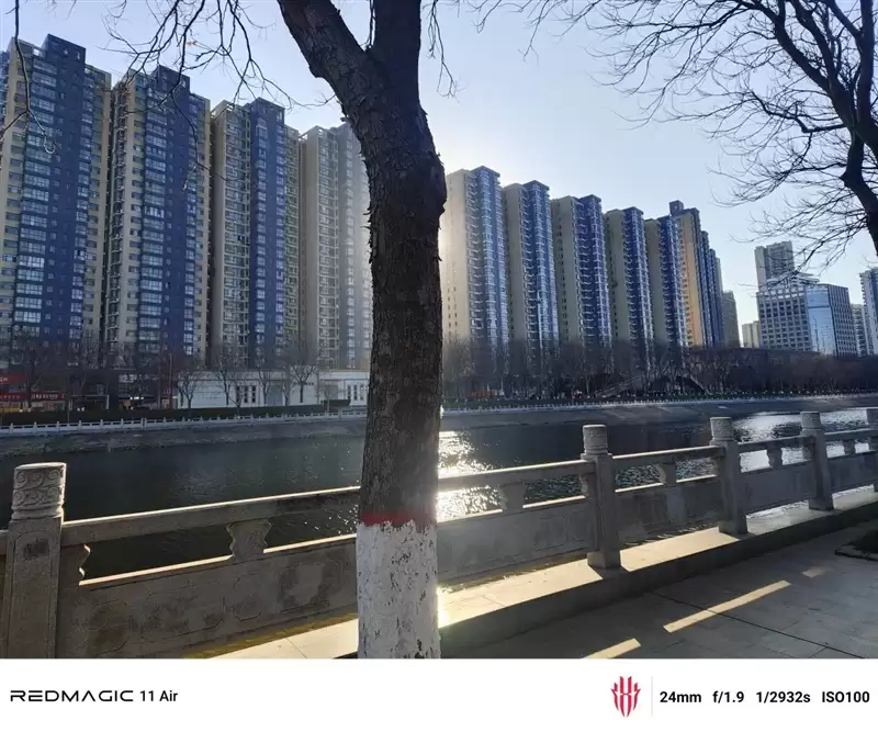 真全面+7000mAh电池 红魔11 Air全面评测:续航焦虑不存在的电竞机颜王!