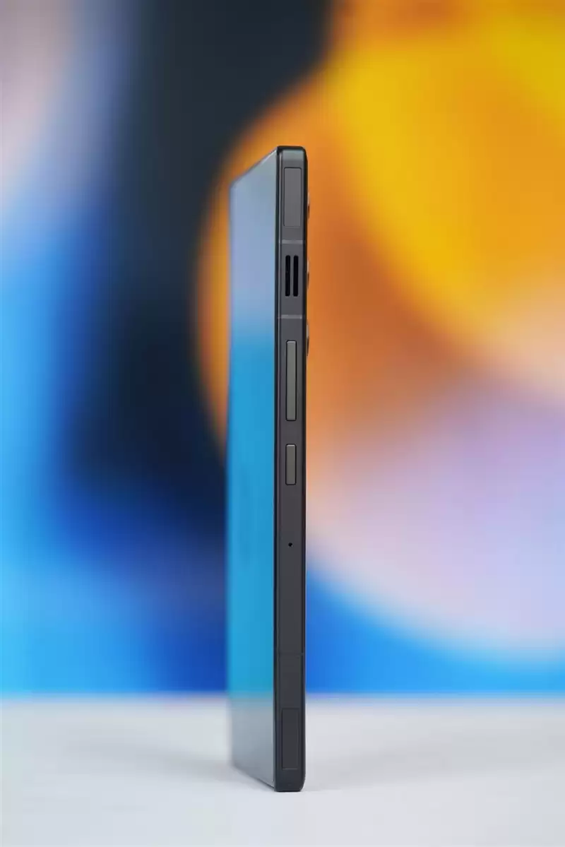 真全面+7000mAh电池 红魔11 Air全面评测:续航焦虑不存在的电竞机颜王!