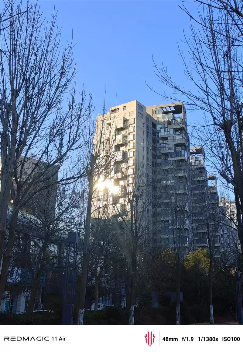 真全面+7000mAh电池 红魔11 Air全面评测:续航焦虑不存在的电竞机颜王!