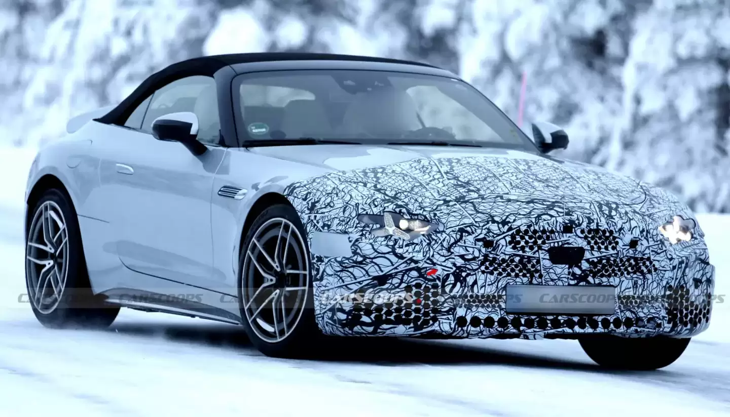 奔驰 AMG SL 改款路测图曝光，换装三叉星大灯与巨型格栅