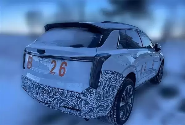 凯迪拉克也有插混版了! 新款XT5车型曝光:综合续航可达1600km