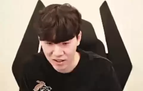 TheShy直播回应复出传闻：先等吧，JackeyLove将回归