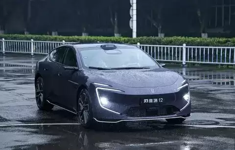 新款阿维塔12亮相：设计升级，增程纯电双动力，智能驾驶再进化