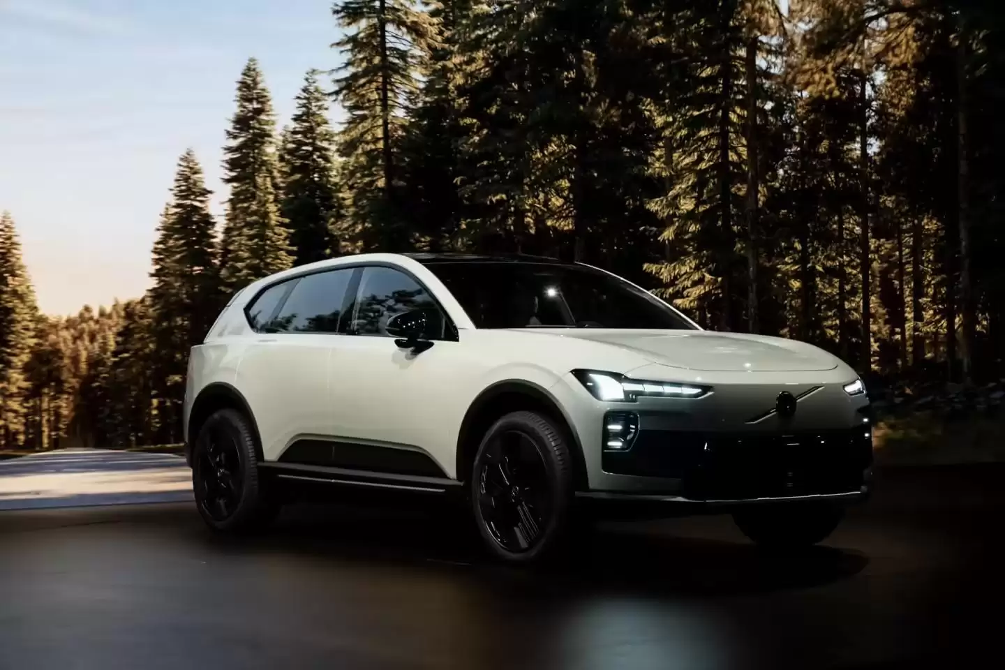 沃尔沃全新EX60纯电SUV发布:644km家族迄今最强续航,预计6万美元起