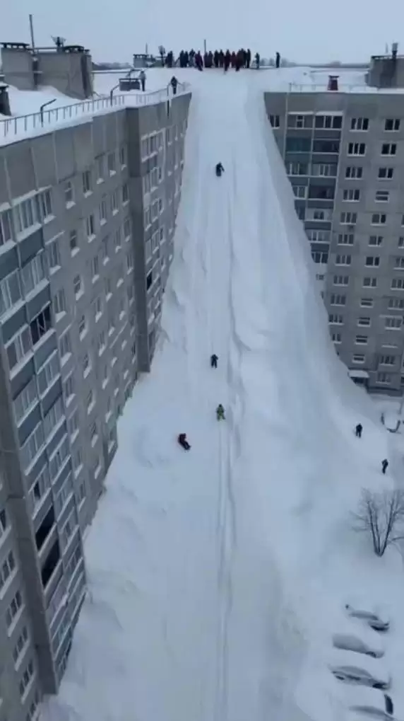 AI伪造堪察加暴雪视频引热议