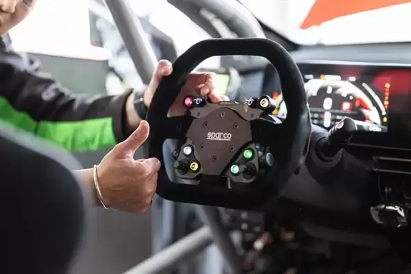 国产最强2.0T零百5.7秒！广汽传祺影豹R N1赛车上市：9.8万起