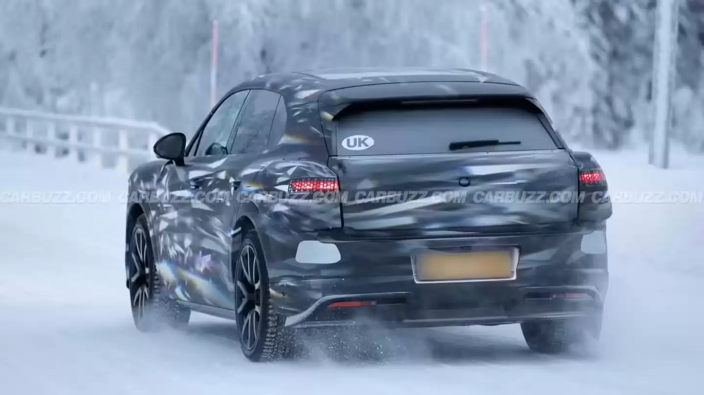 预计主打“小而美”,宾利全新纯电 SUV 最新谍照曝光