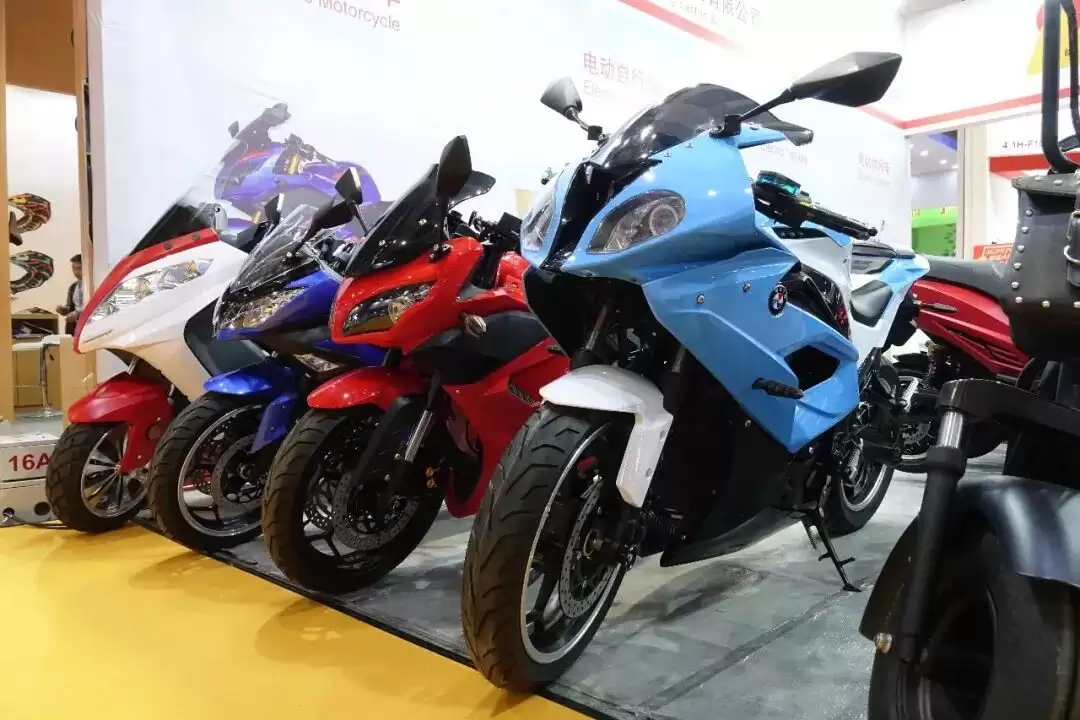 有AEB和雷达，还能自己买菜：无人驾驶电摩靠谱吗？