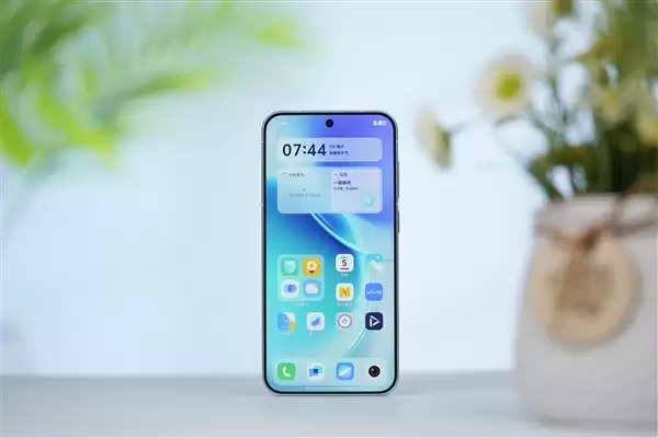 vivo X300好运红新年专属配色开售：全系国补！到手价3899元起