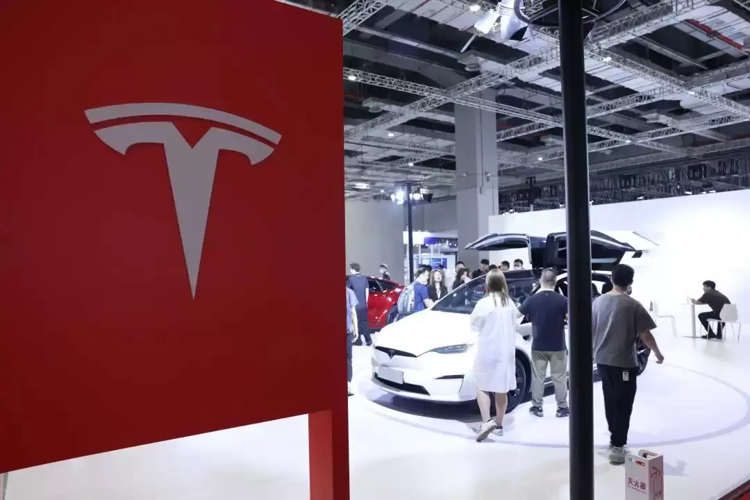 马斯克称特斯拉FSD中国获批最快下个月？特斯拉中国回应