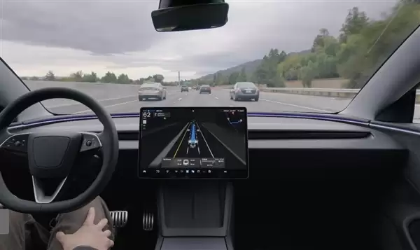 满血版特斯拉FSD要来了 马斯克:最快2月在中国获批