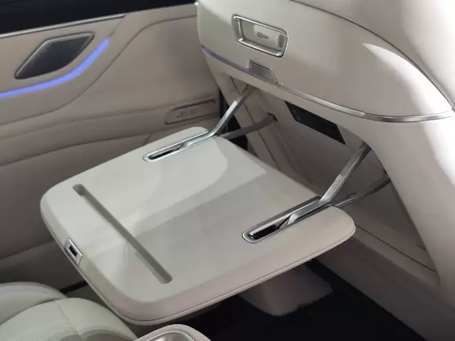 满配旗舰MPV三排平权 银河V900上市限时26.98万起