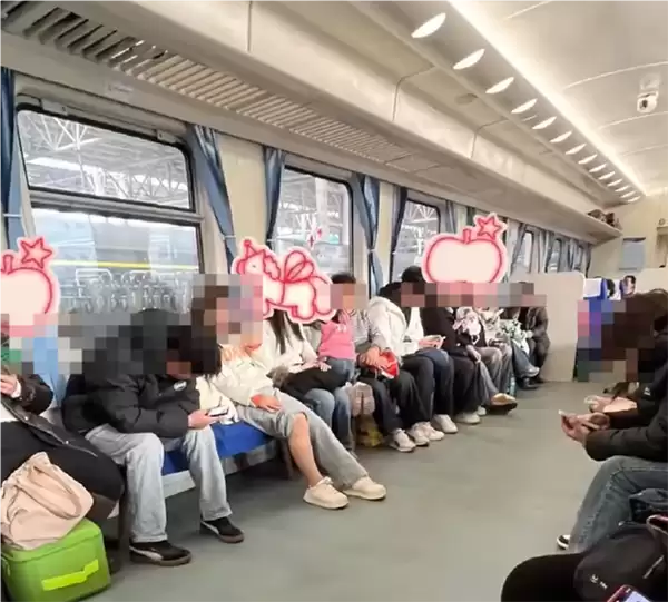 便宜又明亮!网友在贵州坐到地铁式火车 12306回应
