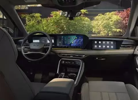 奥迪全新Q5家族海外发布:黑化设计+智能座舱升级,2026年一季度交付