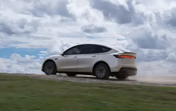 2025年乘用车库存高位承压，新能源库存阶段性反弹