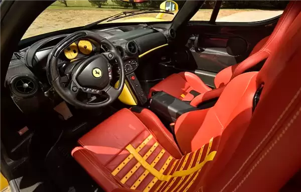 法拉利Enzo拍出1.24亿元天价!刷新该车型最高拍卖纪录