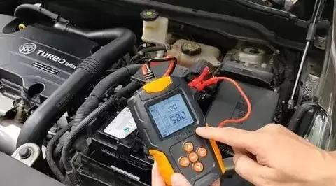 电瓶养护四大要点:防亏电、勤检查、科学充、抗温变