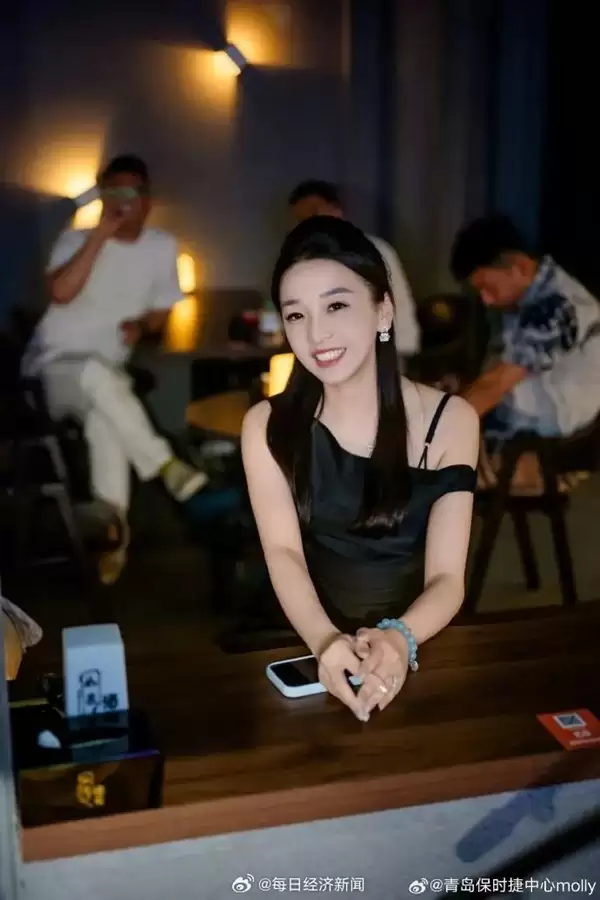 自己1年卖192台!保时捷女销冠回应业绩质疑:靠自己能力 超60%客户是女性