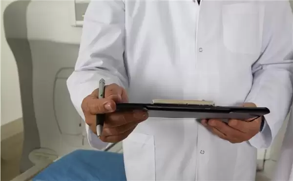 92岁老人每天睡觉超20小时引热议：各项指标都正常 是个谜