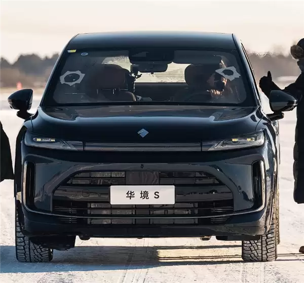宝骏华境S冬季测试实车曝光：华为全栈智驾+532全尺寸六座插混SUV