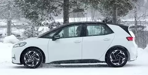 新款式大众ID.3路试影像曝光:电池组性能提升、设计耳目一新、座舱体验优化