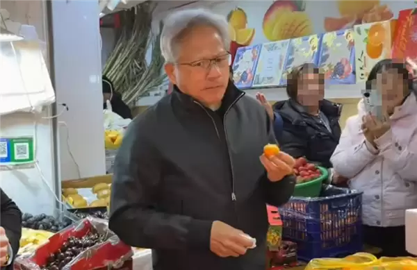 黄仁勋签名红包被999999元挂二手平台！商户澄清：假货、没人会卖