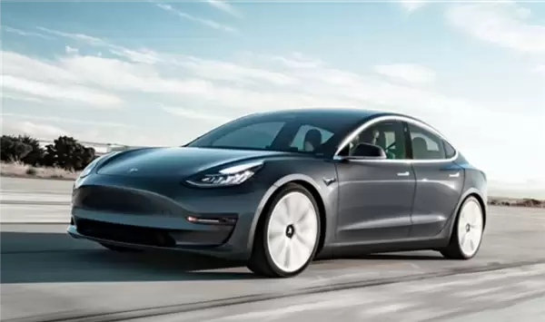 短期內再失大将:特斯拉资深总监离职:已工作近8年